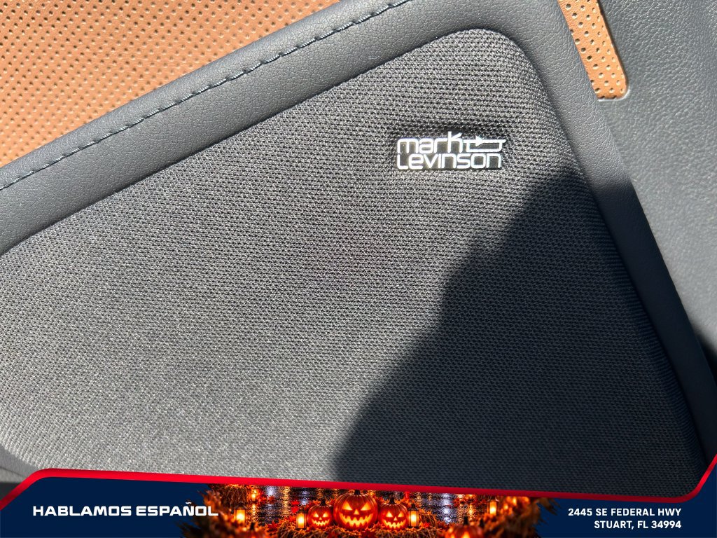 Used 2025 Lexus GX 550 w/ Cold Area Package AWD/4WD image 16
