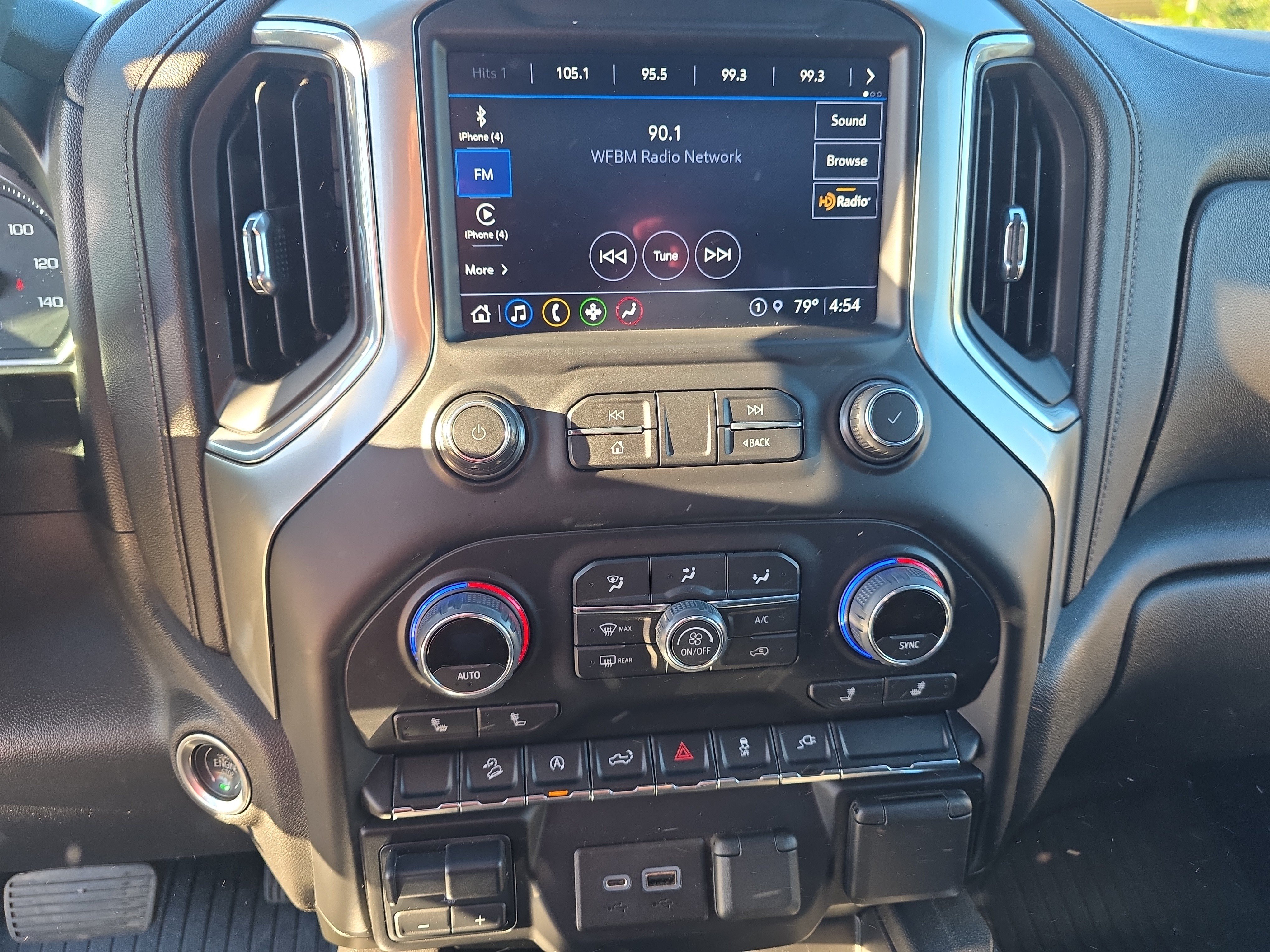 Used 2021 Chevrolet Silverado 1500 RST AWD/4WD image 25
