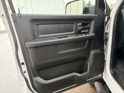 Used 2020 RAM 2500 Tradesman w/ Chrome Appearance Group image 23