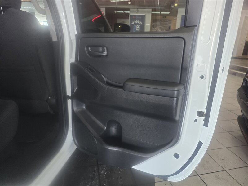 Used 2022 Nissan Frontier S RWD image 15