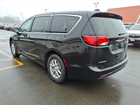 New 2026 Chrysler Voyager LX image 7