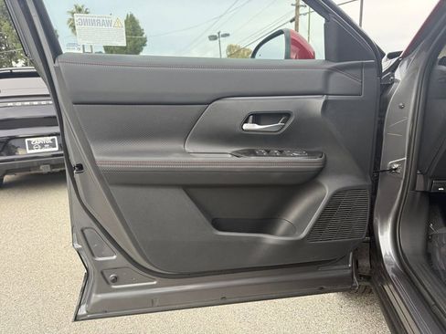 New 2026 Nissan Kicks SR image 11