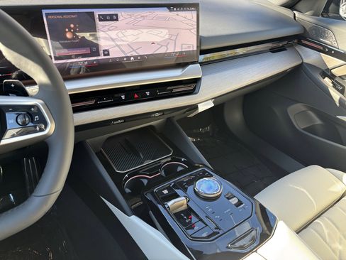 Used 2026 BMW 530i w/ M Sport Package image 13