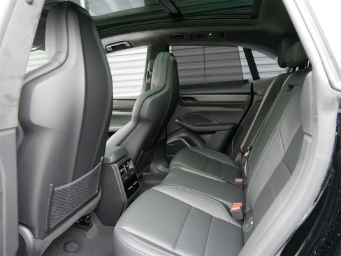 New 2025 Porsche Macan Turbo Electric image 11