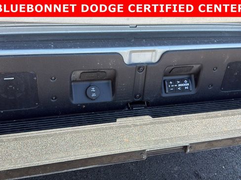 Used 2024 GMC Sierra 1500 Denali Ultimate AWD/4WD image 10