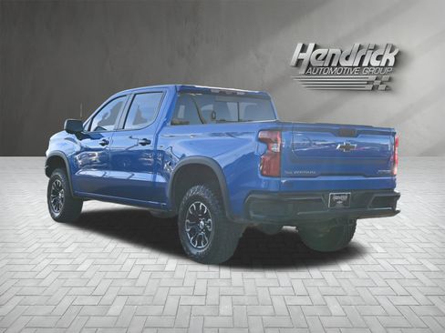 Used 2024 Chevrolet Silverado 1500 ZR2 w/ Technology Package image 8