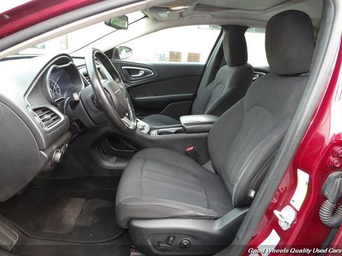 Used 2016 Chrysler 200 Limited w/ Anniversary Edition FWD image 13