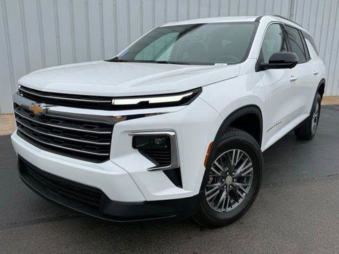 New 2026 Chevrolet Traverse LT FWD image 1