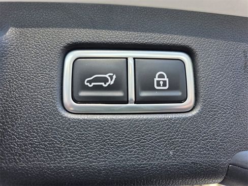 Used 2022 Kia Sorento X-Line EX image 18