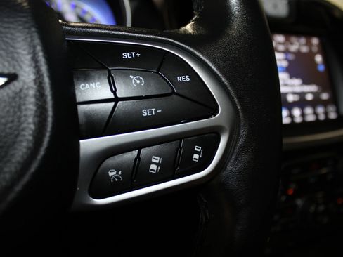 Used 2019 Chrysler 300 Limited w/ Safetytec Plus Group RWD image 26