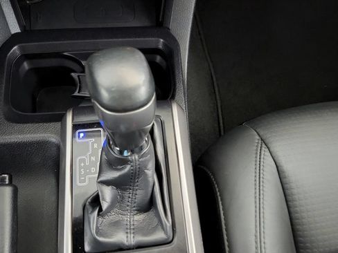 Certified 2021 Toyota Tacoma Limited AWD/4WD image 26