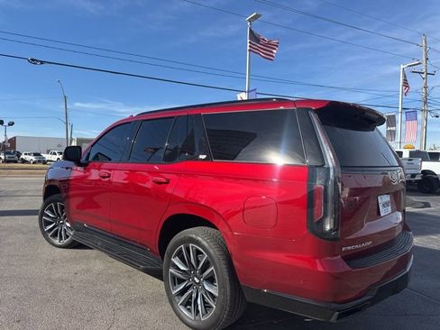 Used 2024 Cadillac Escalade Sport Platinum image 17