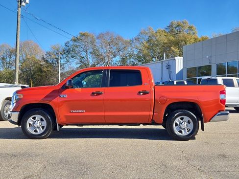 Used 2018 Toyota Tundra SR5 image 11