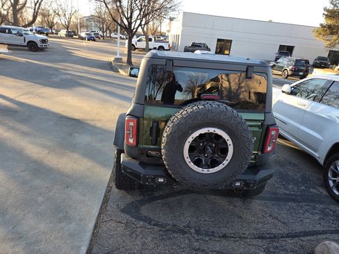 Used 2022 Ford Bronco Badlands image 6