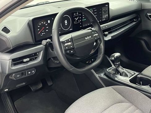 Used 2025 Kia K4 EX FWD image 13