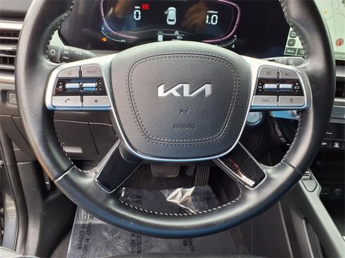 Used 2023 Kia Telluride S image 16
