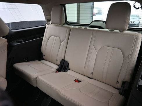 Used 2022 Ford Expedition Platinum image 28