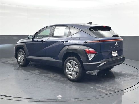 Used 2024 Hyundai Kona SE image 6