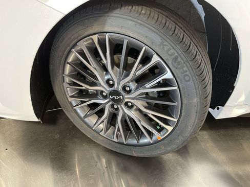 Used 2022 Kia Forte GT-Line w/ GT-Line Premium Package image 10