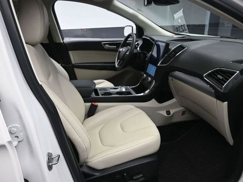 Used 2021 Ford Edge Titanium FWD image 28