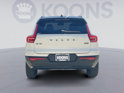 New 2026 Volvo XC40 B5 Ultra w/ Climate Package AWD/4WD image 5