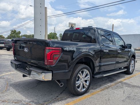 Used 2025 Ford F150 Lariat w/ Equipment Group 502A High AWD/4WD image 4