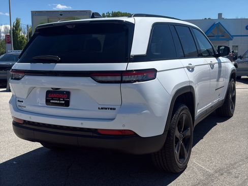 Used 2024 Jeep Grand Cherokee Limited w/ Luxury Tech Group II AWD/4WD image 5