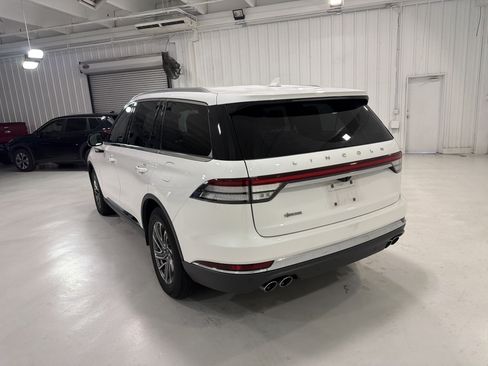 Used 2020 Lincoln Aviator 2WD image 3