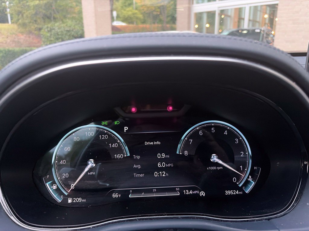Used 2022 Genesis GV70 3.5T Sport w/ Sport Prestige Package AWD/4WD image 10