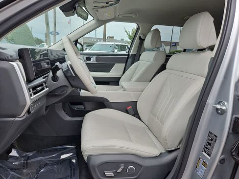 Used 2025 Hyundai Santa Fe SEL AWD/4WD image 13