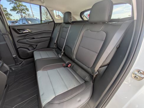 New 2026 Chevrolet Trax LT w/ Driver Confidence Package FWD image 8