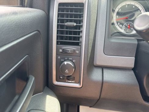Used 2014 RAM 1500 Express AWD/4WD image 23