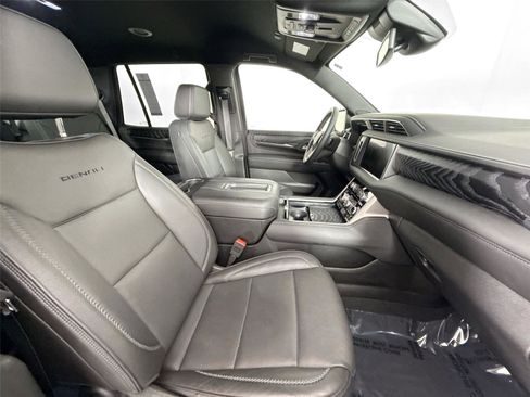 Used 2024 GMC Yukon Denali w/ LPO, Floor Liner Package image 42