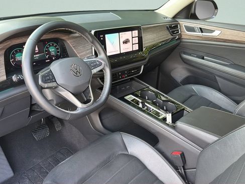 Certified 2025 Volkswagen Atlas SEL AWD/4WD image 32