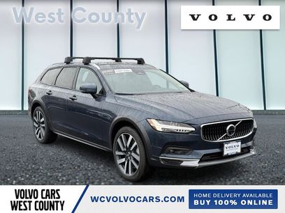 New 2026 Volvo V90 B6 Cross Country Ultra w/ Climate Package