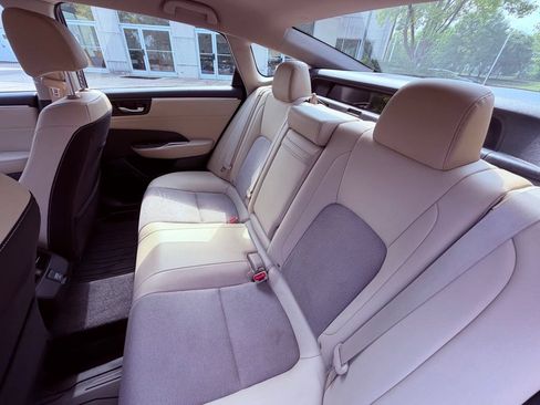 Used 2018 Honda Clarity Plug-In Hybrid image 10