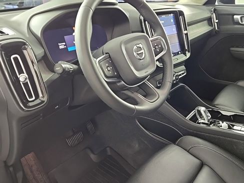 Certified 2024 Volvo XC40 B5 Plus w/ Protection Package Premier image 20