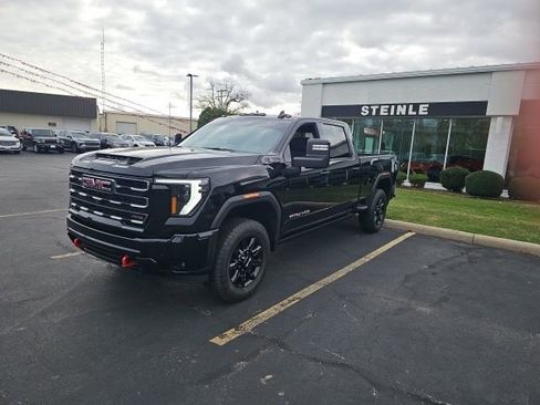 Used 2025 GMC Sierra 2500 AT4 w/ AT4 Premium Plus Package image 3
