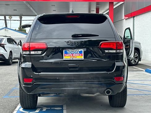 Used 2018 Jeep Grand Cherokee Altitude image 5