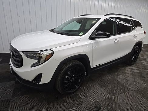 Used 2021 GMC Terrain SLE w/ Elevation Edition AWD/4WD image 8