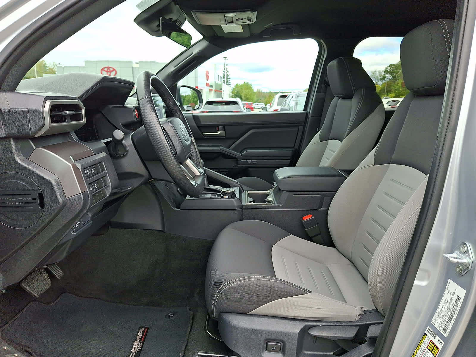 Used 2024 Toyota Tacoma TRD Off-Road AWD/4WD image 15
