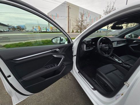 Used 2025 Audi A3 2.0T Premium w/ Convenience Package image 22