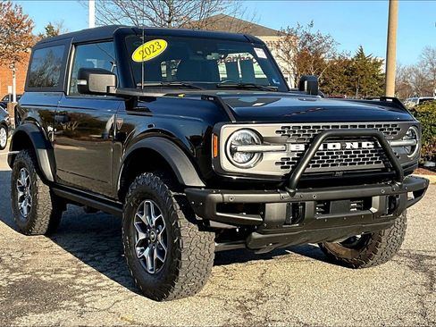 Used 2023 Ford Bronco Badlands image 11