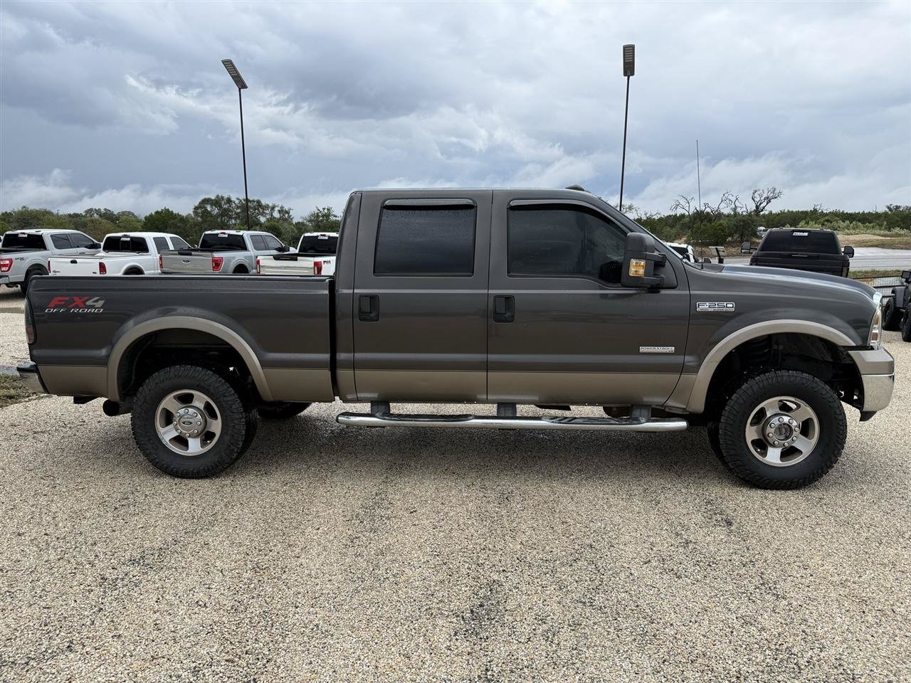 Used 2006 Ford F250 Lariat AWD/4WD image 2