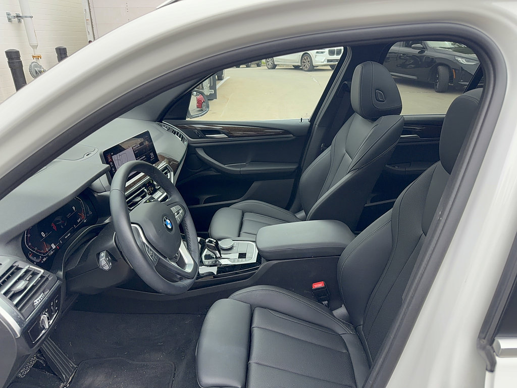 Used 2023 BMW X3 xDrive30i w/ Premium Package AWD/4WD image 5