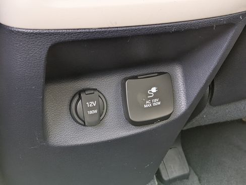 Used 2023 Hyundai Palisade Limited FWD image 16