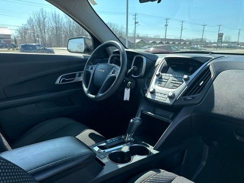 Used 2017 Chevrolet Equinox LS image 9
