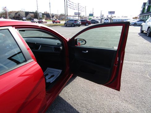 Used 2018 Kia Rio S image 25