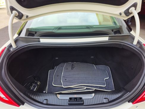 Used 2011 Jaguar XJ L RWD image 32