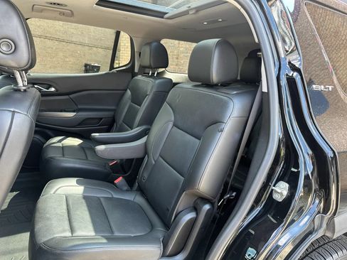 Used 2021 GMC Acadia SLT FWD image 10